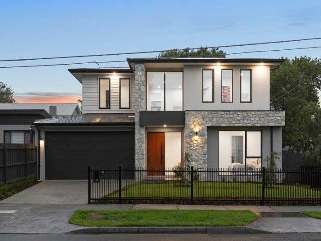 Townhouse for sale in Camerons Creek, Victoria