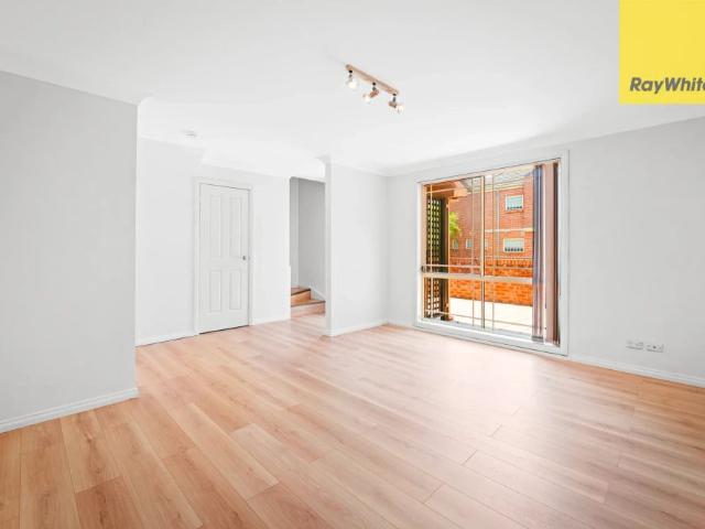 Townhouse for rent in Sydney, New South Wales