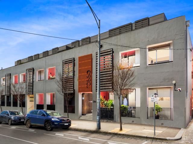 Apartment for rent in Carlton