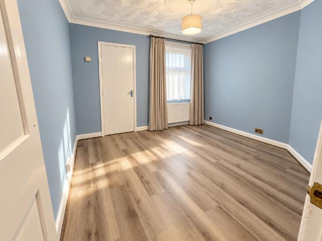 House for rent in Swanscombe and Greenhithe, Monks Orchard