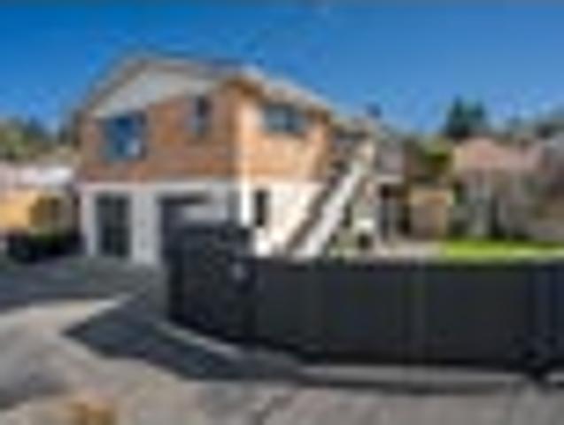 House for sale in Otakou