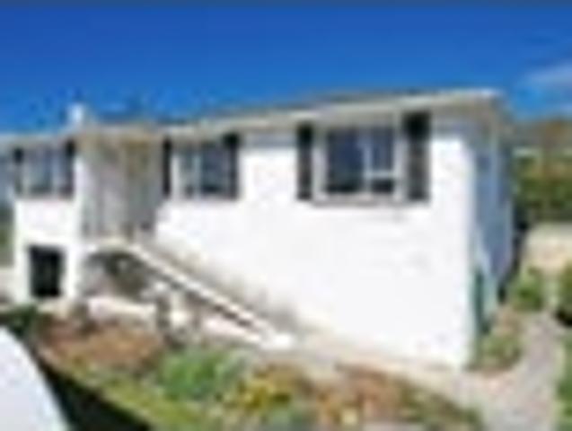 House for sale in Otakou