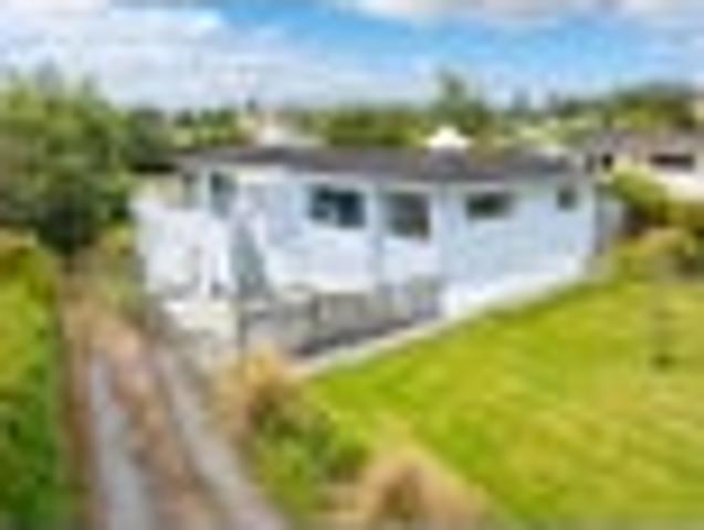 House for sale in Otakou