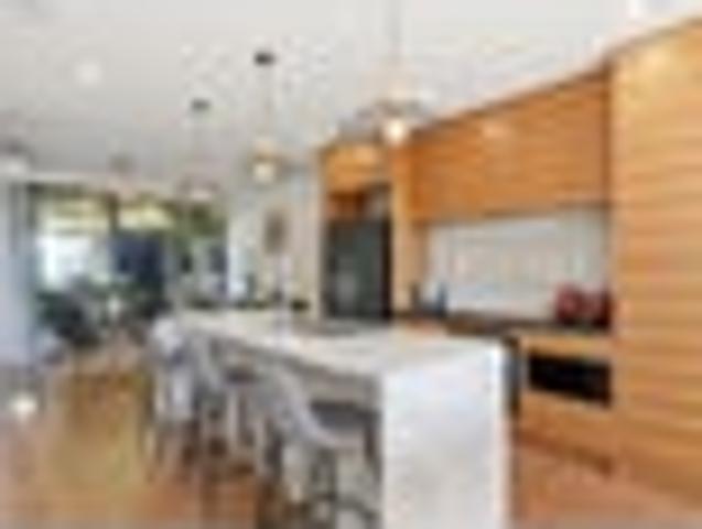 Townhouse for sale in Otakou