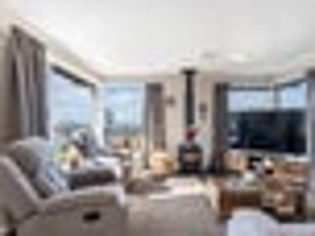House for sale in Otakou