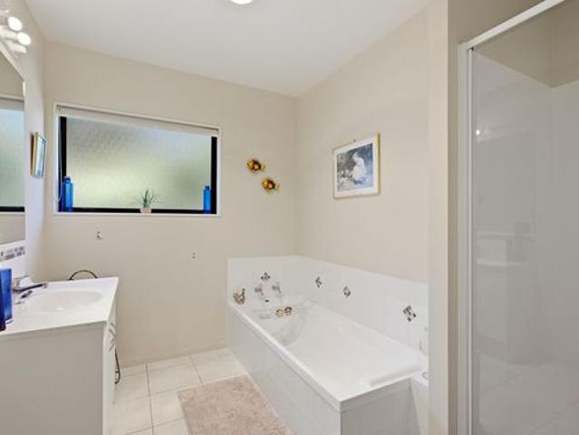 Property for sale in Omokoroa, Bay Of Plenty