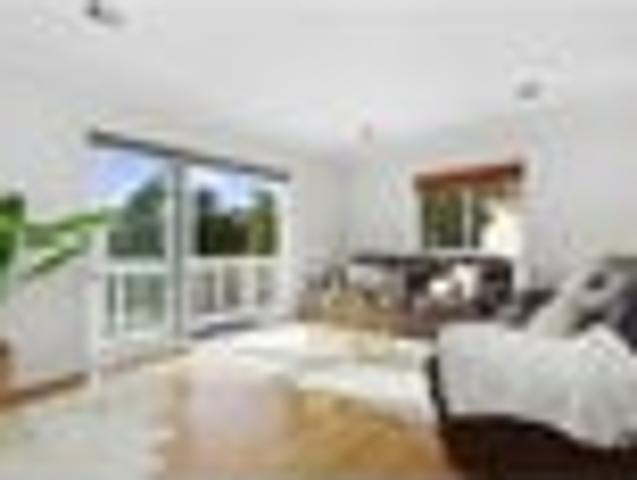 Townhouse for sale in Linden, Wellington