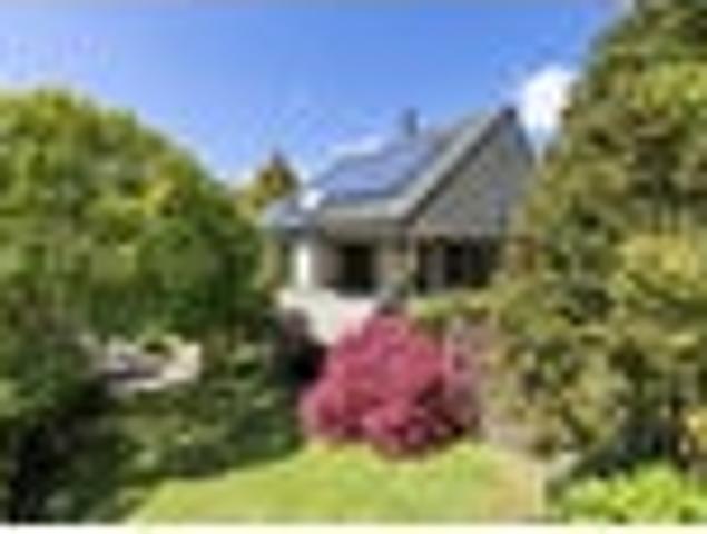 House for sale in Welcome Bay Shopping Centre, Welcome Bay