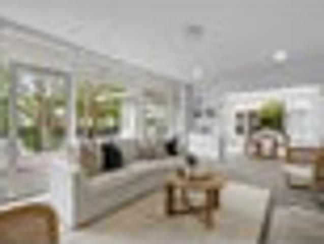 House for sale in Chaslands, Canterbury