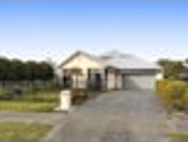 House for sale in Chaslands, Canterbury