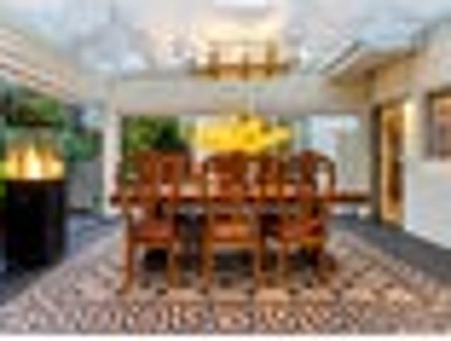 House for sale in Paremoremo