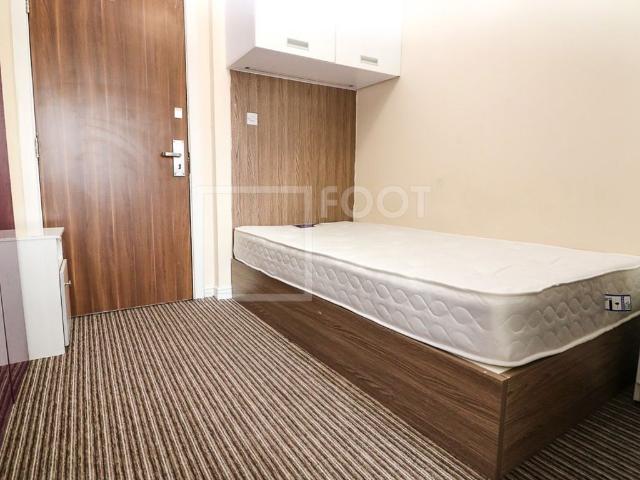 Studio for rent in West Yorkshire