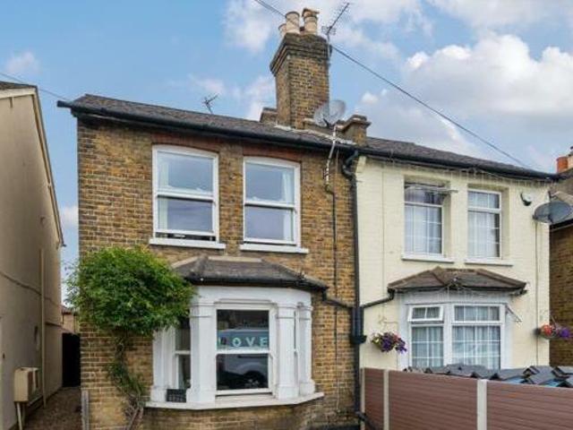 House for sale in London Borough of Hounslow, Feltham