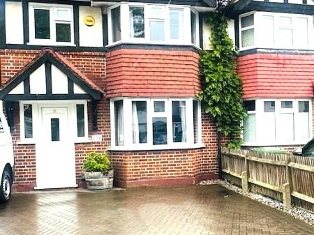 House for rent in Kempton Park, Lower Halliford