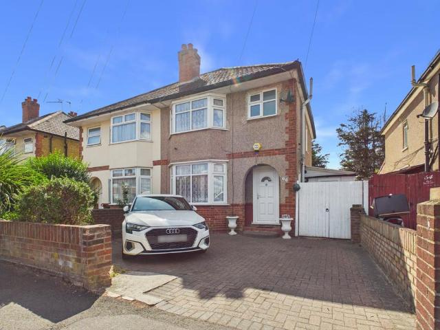 House for rent in Lower Feltham, Greater London