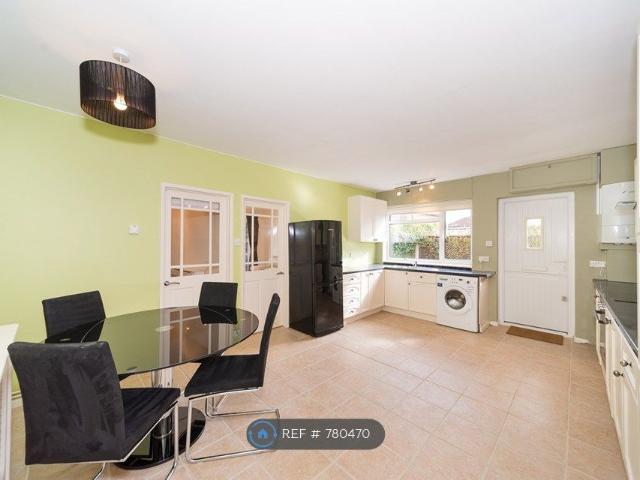 Apartment for rent in Sunbury Common, Spelthorne