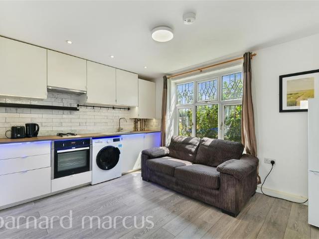 House for rent in London Borough of Hounslow, Hanworth
