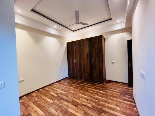 Flat for rent in Hariana