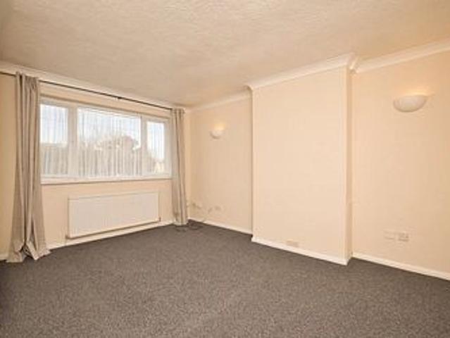 Apartment for rent in East Cliff, Acol