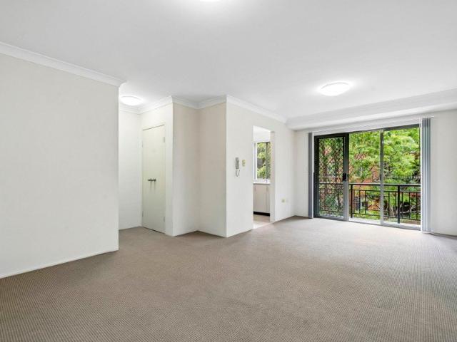 Apartment for rent in Lower North Shore, Sydney