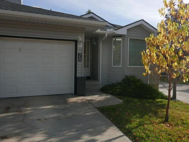 Townhouse for rent in Harvest Hills, Calgary