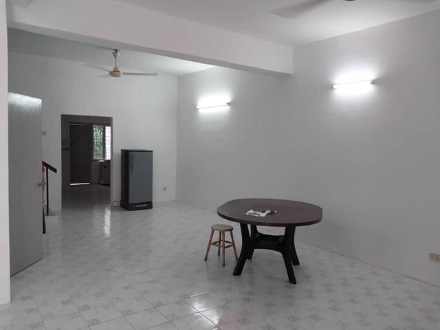Terraced House for rent in Barat Daya, George Town