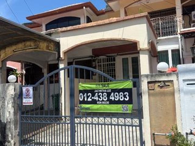 Townhouse for sale in Georgetown, Penang