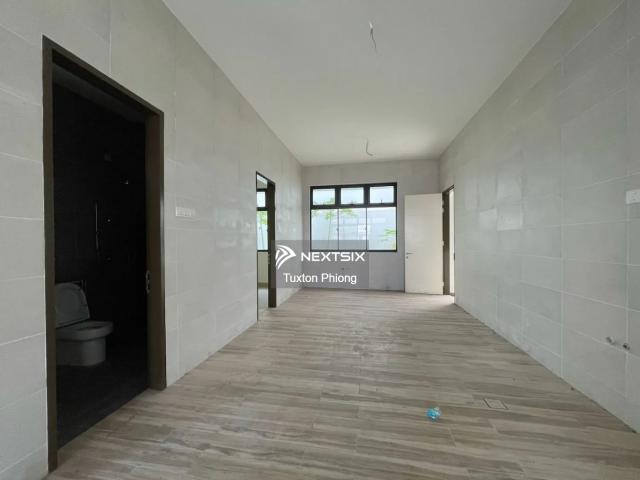 Warehouse for sale in Tena, Penang