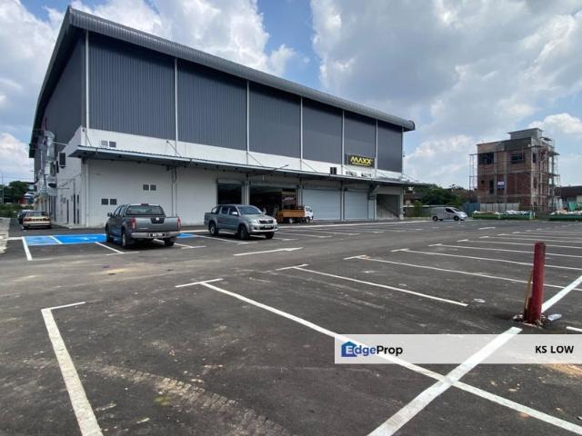 Shop for rent in Kajang, Langat