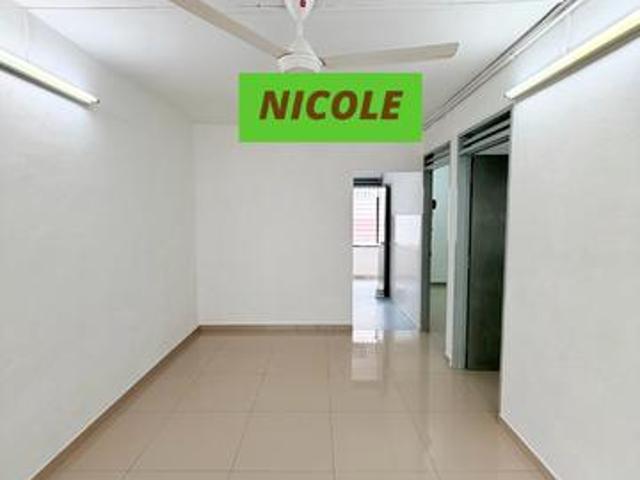 Flat for sale in Barat Daya, George Town