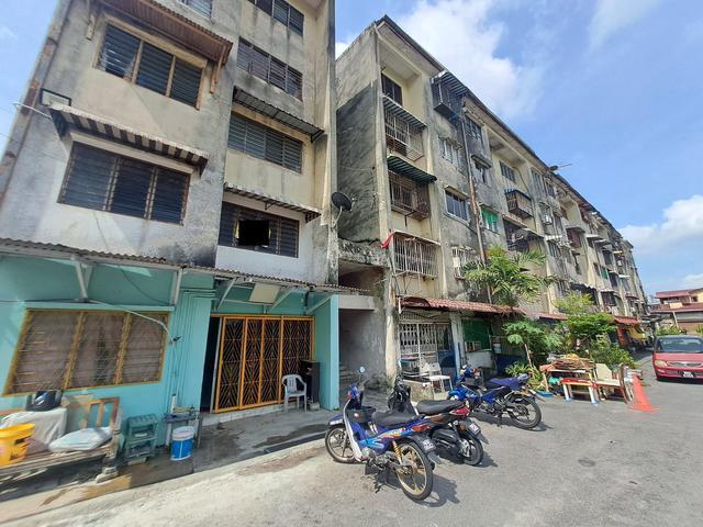 Flat for sale in Kajang, Langat