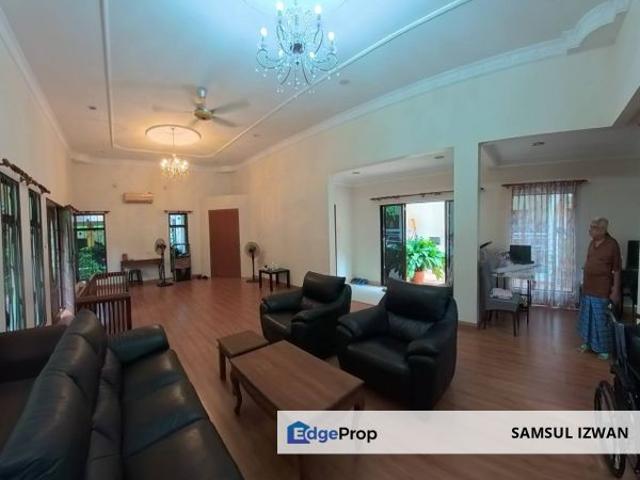 House for sale in Country Heights Damansara, Kuala Lumpur