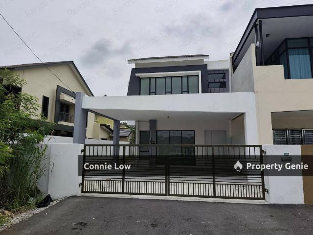 Residential House for sale in Perak, Perak Tengah