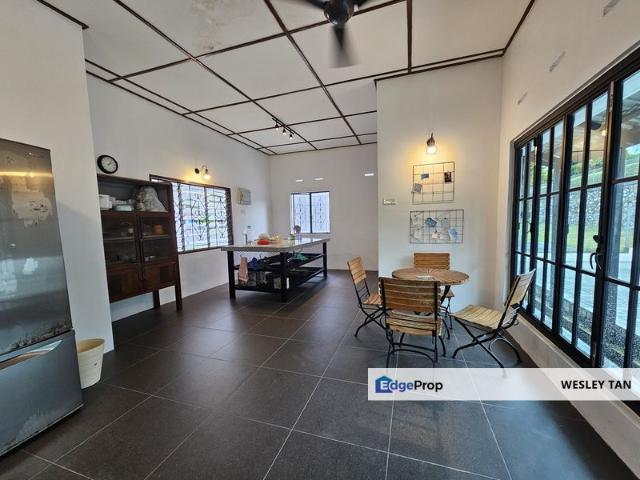 House for sale in Malaka