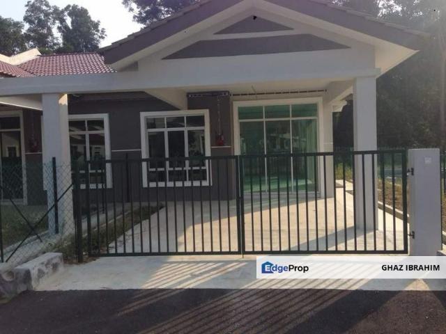 House for sale in Malaka