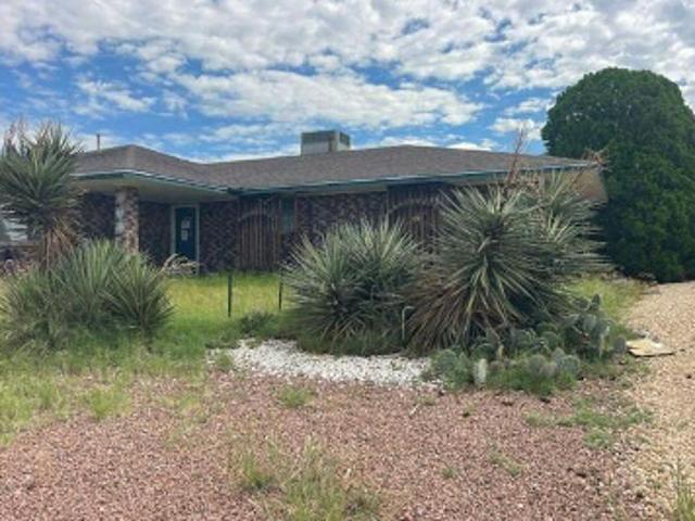 House for sale in Sunrise Heights, Alamogordo