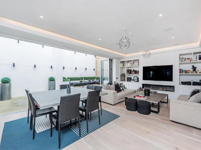 House for rent in Sands End, Greater London