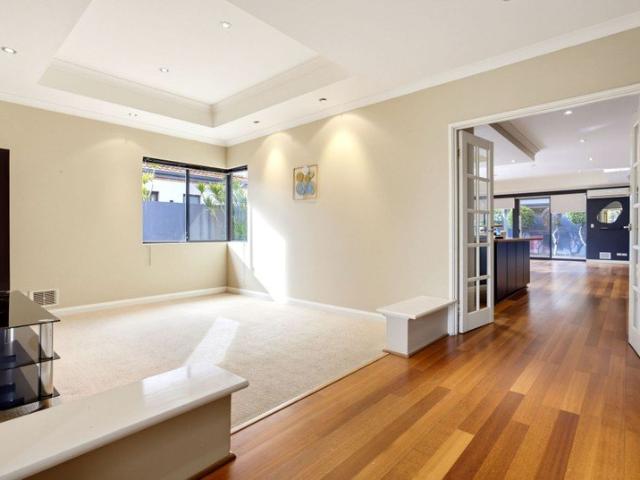 House for rent in Como, Western Australia