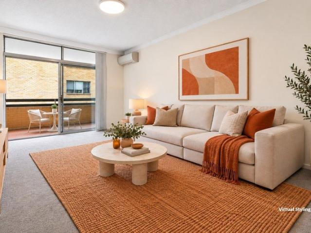 Apartment for sale in Lower North Shore, Sydney
