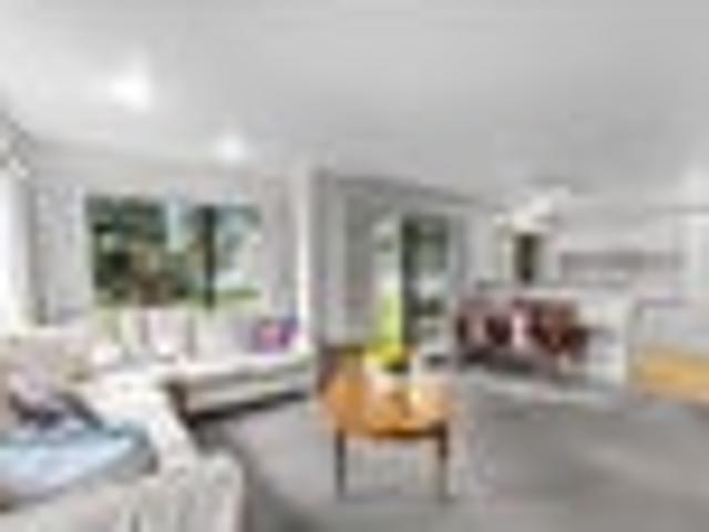 Apartment for sale in Whangaparaoa