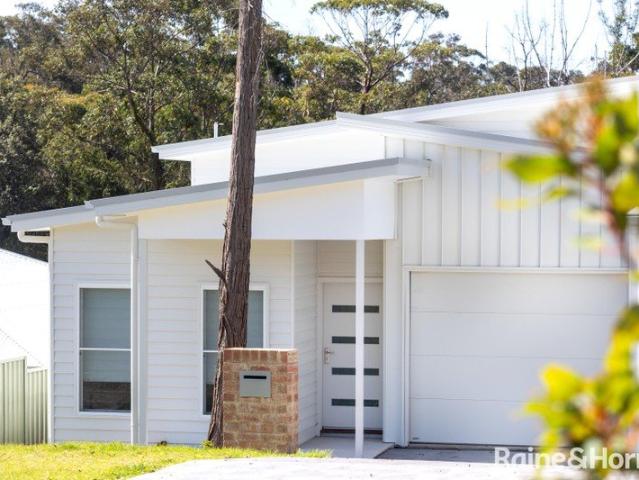Duplex for sale in Mollymook, New South Wales