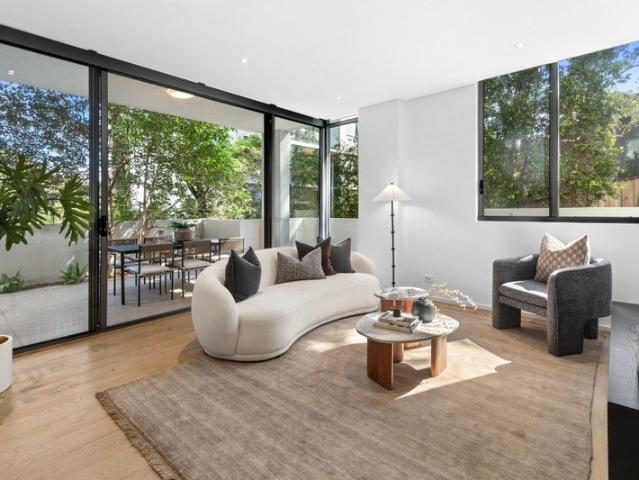 Apartment for sale in Lower North Shore, Sydney