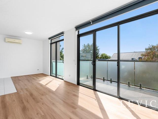 Townhouse for sale in Oakleigh East, Melbourne