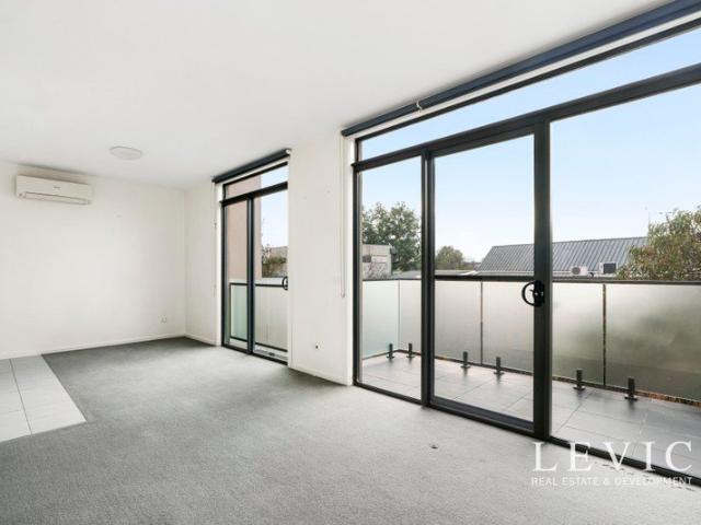 Townhouse for sale in Camerons Creek, Victoria