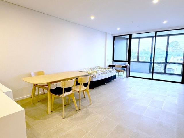Apartment for rent in Melrose Park, Sydney