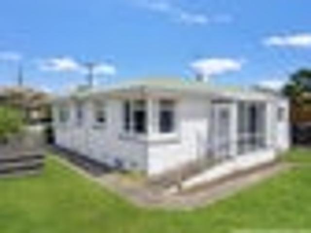 Townhouse for sale in Redwoodtown, Blenheim