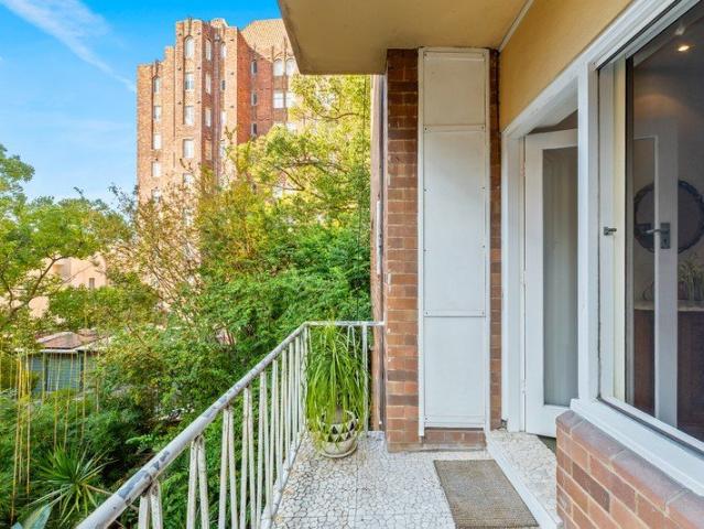Apartment for sale in Elizabeth Bay, Sydney