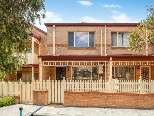 Townhouse for sale in Sydney, New South Wales