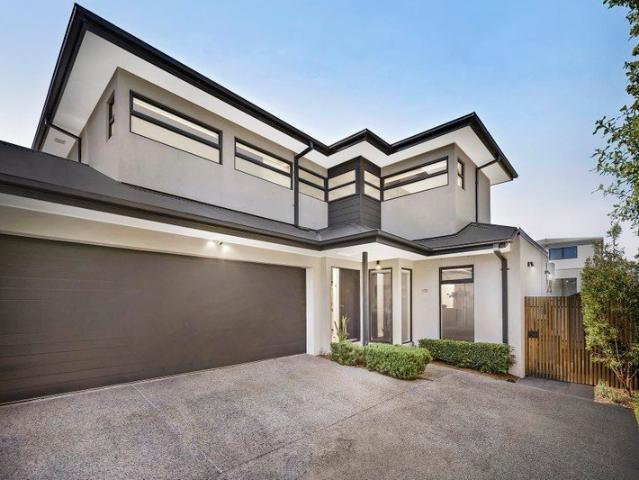 Townhouse for sale in Hampton, Melbourne