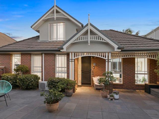 Townhouse for sale in Mentone, Melbourne